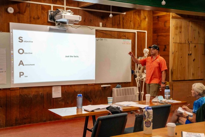 monitor edukacyjny